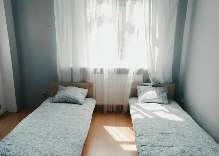 Tanie Spanie Przy Park - Zameldowanie Bezobslugowe - Homestay Poznan